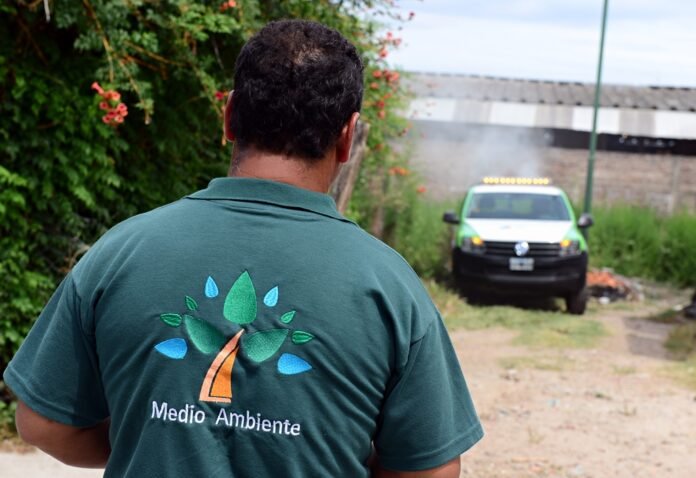 Fumigación contra el dengue