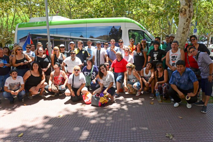 Murgas de San Fernando viajaron a Gualeguaychú