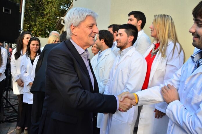 1 - Luis Andreotti médicos