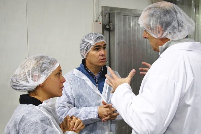 Ciarleta y ministro de produccion