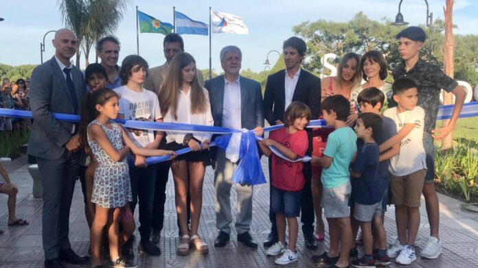 Inauguración de la costanera