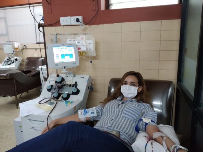 Médica del Hospital que donó plasma