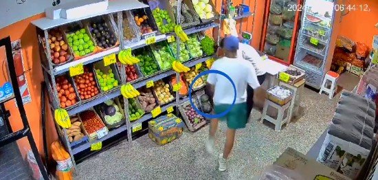 robo en la verdulería
