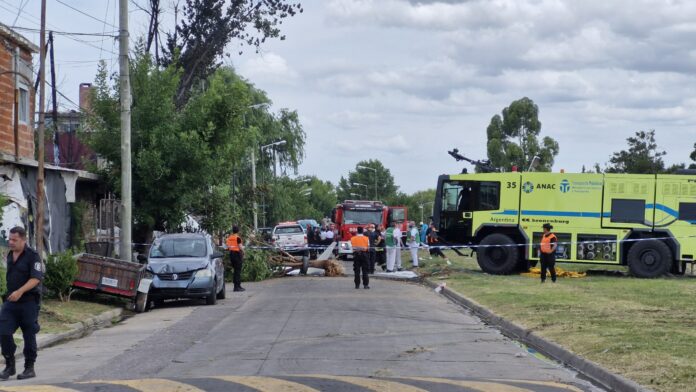 cayó avión en barrio aviación