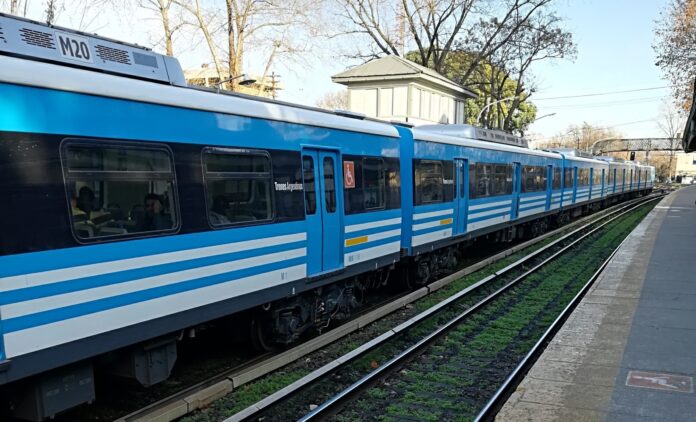 Tren Estación Victoria