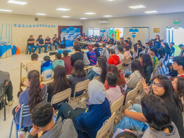 7 excombatientes con jovenes sumate san fernando 2026