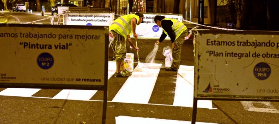 Trabajos de pintura vial en Avenida del Libertador