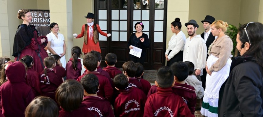 Visita guiada y teatralizada sobre la Semana de Mayo en la Quinta “El Ombú”