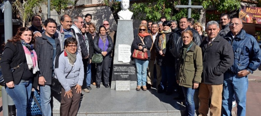 Homenaje a Evita a 96 años de su nacimiento