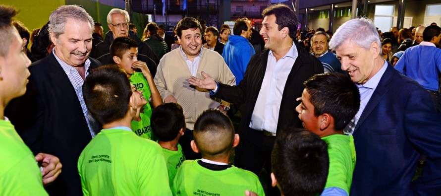 Luis Andreotti inauguró el Polideportivo N° 6 junto a Sergio Massa y Felipe Solá