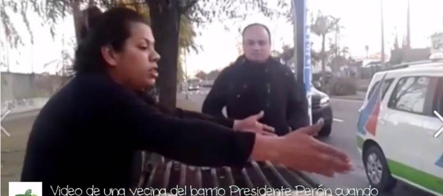 Es furor en las redes sociales el video en el que una vendedora de tortillas defiende su puesto