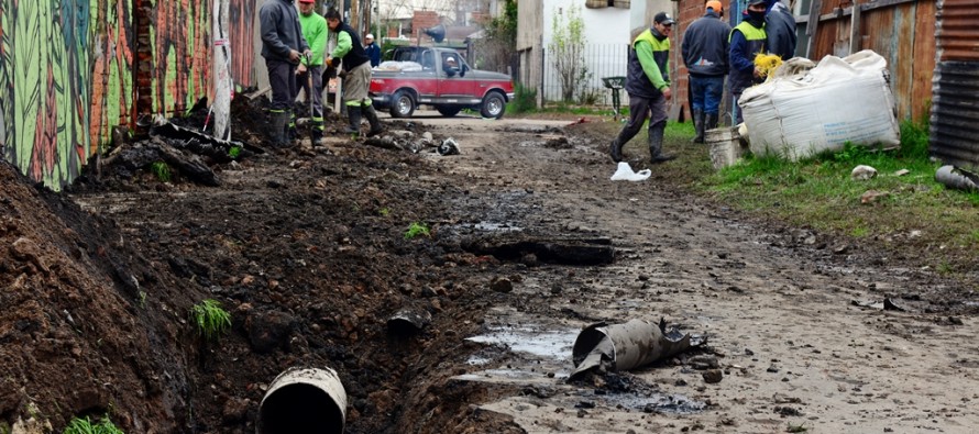 Construyen nuevos desagües pluviales en el barrio San José