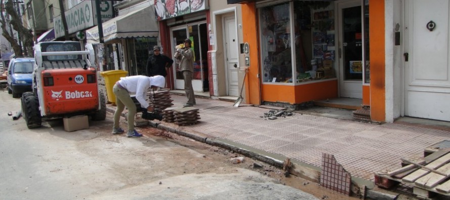 Puesta en valor de las veredas de la calle 9 de julio