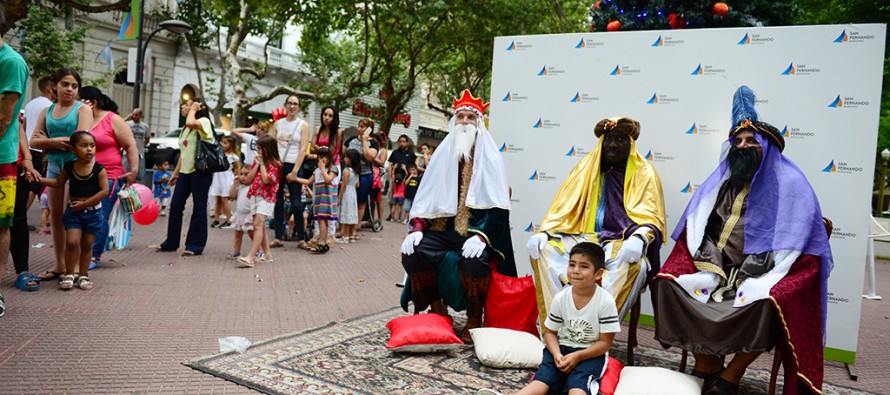 Los Reyes Magos estarán por la mañana en Plaza Mitre y a la noche en el Poli 1 con un show de fuegos artificiales