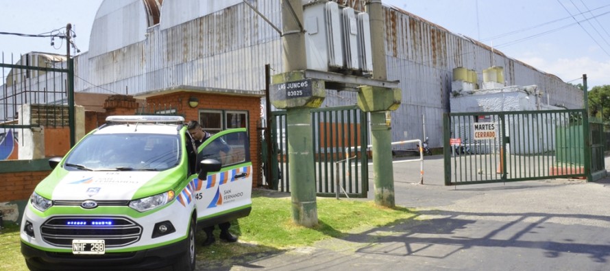 Clausuran Náutica Neptuno por sustracción irregular de agua del barrio Alvear