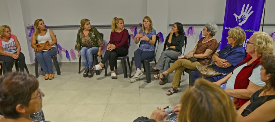 Se realizó una jornada de talleres en el marco del programa “Dialogando entre Mujeres”