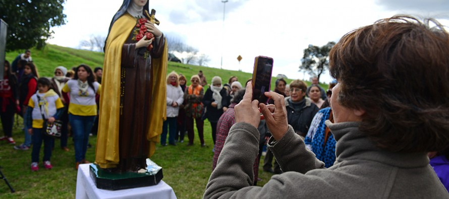 Fue bendecida la imagen de Santa Teresita, patrona de Virreyes