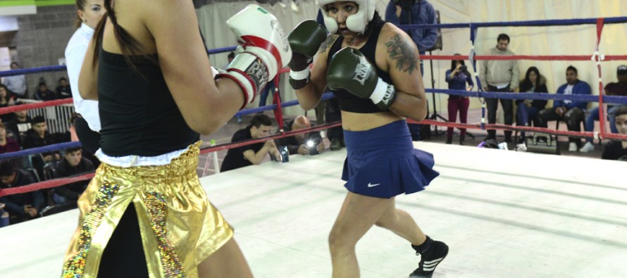 Noche de box en el Polideportivo N°1