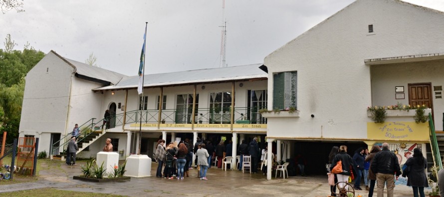 Anuncian Internet y cámaras de seguridad en todas las escuelas de Isla