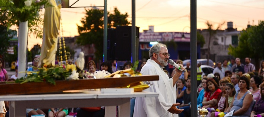 Se celebró en Virreyes el 21° aniversario de la entronización de la Virgen de Lourdes