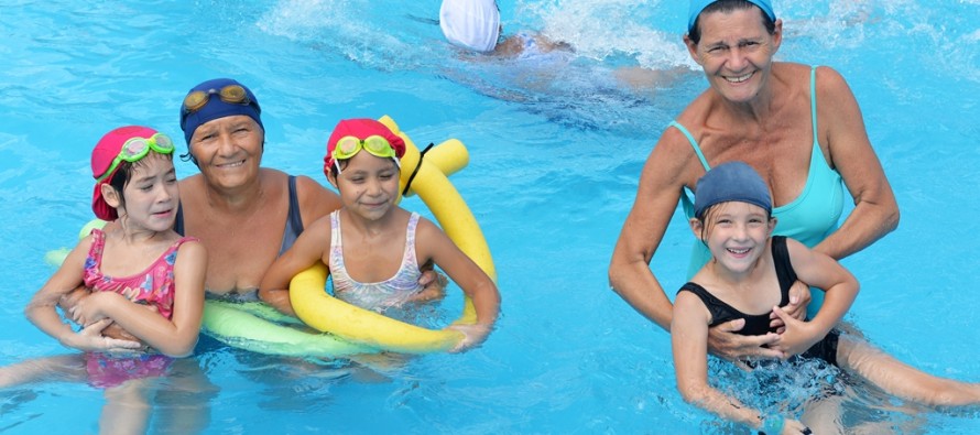 Jornada recreativa entre abuelos y nietos en el Poli N°3