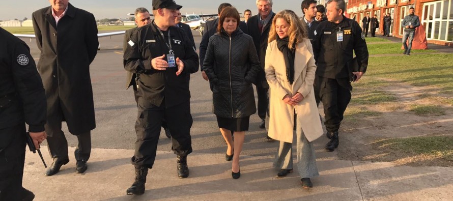 La ministra Patricia Bullrich visitó el Aeropuerto Internacional de San Fernando