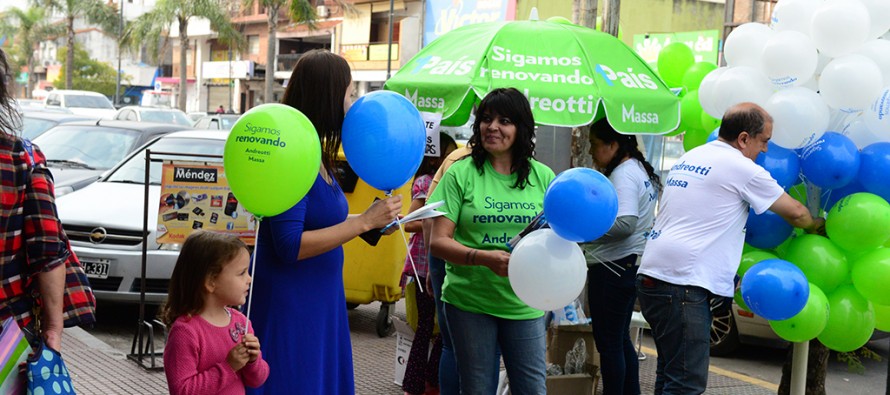 Los precandidatos a concejales de 1País dialogan con vecinos en distintos puntos de nuestra ciudad