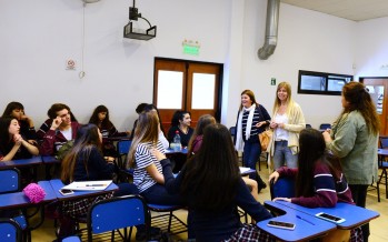 Taller sobre inserción laboral para estudiantes que realizan pasantías en el municipio