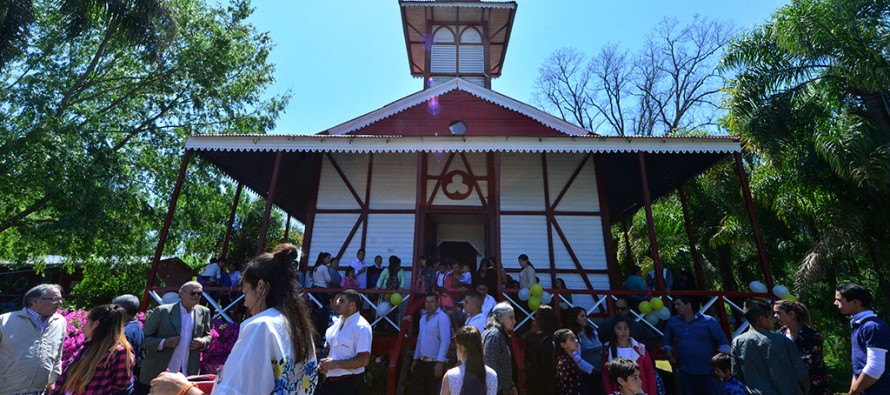 Misa y procesión náutica en el Paraná Miní para celebrar el día de Nuestra Señora del Rosario