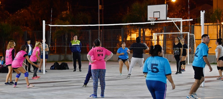 Comenzó el Torneo de Voley Anual Interpolideportivos en el Poli 8