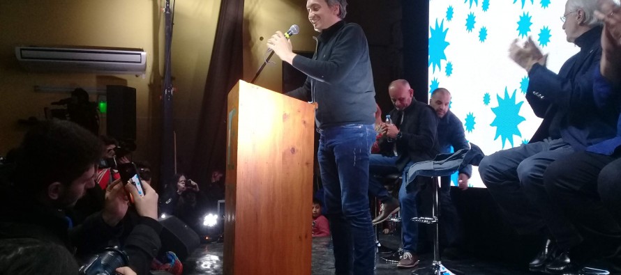 Máximo Kirchner en la Unión Ferroviaria de Victoria: “El presidente ha puesto de rodillas a los argentinos ante el FMI”