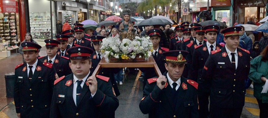 Se realizó la tradicional procesión por el Día de Nuestra Señora de Aránzazu