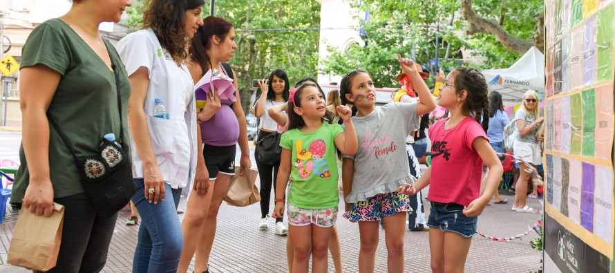 Se celebró en la Plaza Mitre el Día Universal de los Niños y Niñas