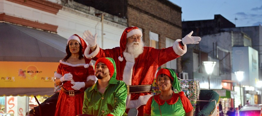 La Plaza Mitre y el Parque Náutico en modo navidad con la visita de Papá Noel y la feria Warmichella