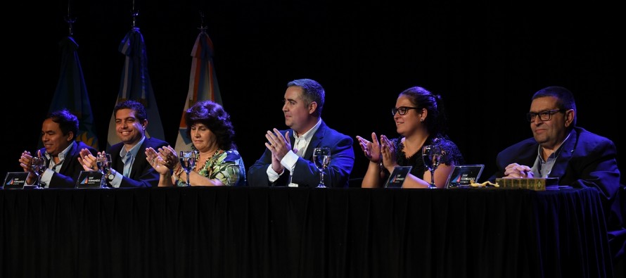 Asumieron los nuevos consejeros escolares en el Teatro Martinelli