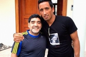 Barrios y Maradona