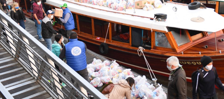 Operativo solidario para entregar el Servicio Alimentario Escolar a las escuelas del Delta