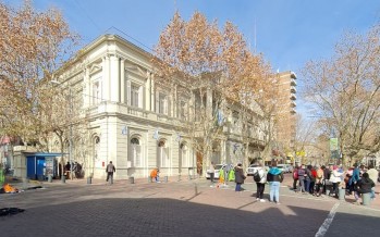 Grupo de manifestantes cortó Madero y Constitución en reclamo por la falta de electricidad