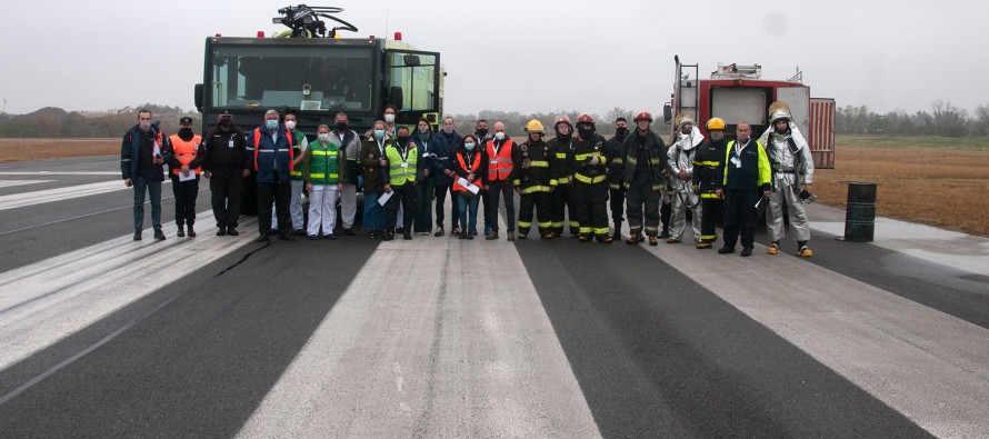 Simulacro de emergencia aérea en el aeropuerto