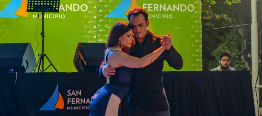 Con los campeones mundiales de Tango, se realizó una nueva “Milonga al Aire Libre” en plaza Mitre