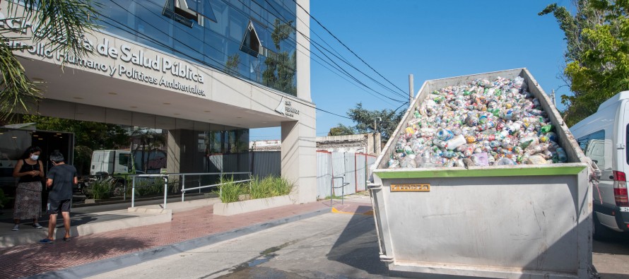 Se reciclaron más de 20 toneladas de Botellas de Amor con plásticos de un solo uso