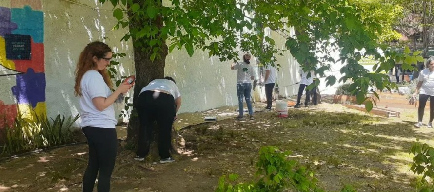 En articulación con la Fundación San Andrés comenzó el reacondicionamiento del parque del Hospital Cordero