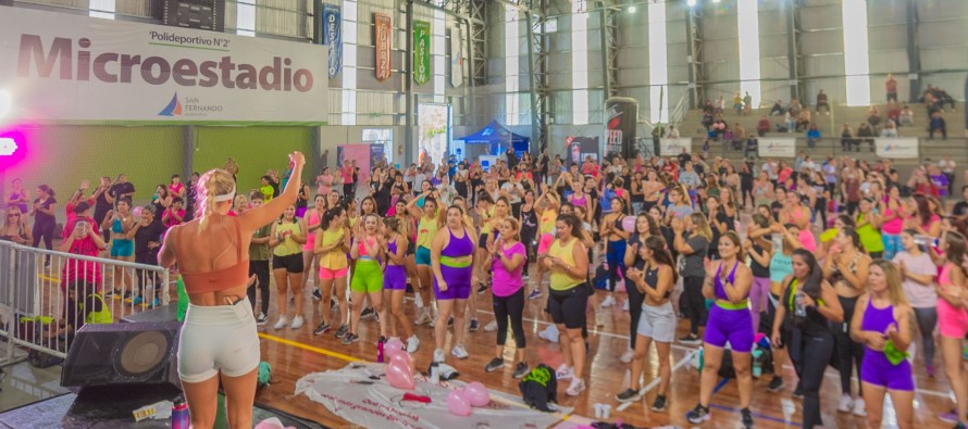 Juli Puente y su “Cardio de la Felicidad” en el Poli 2