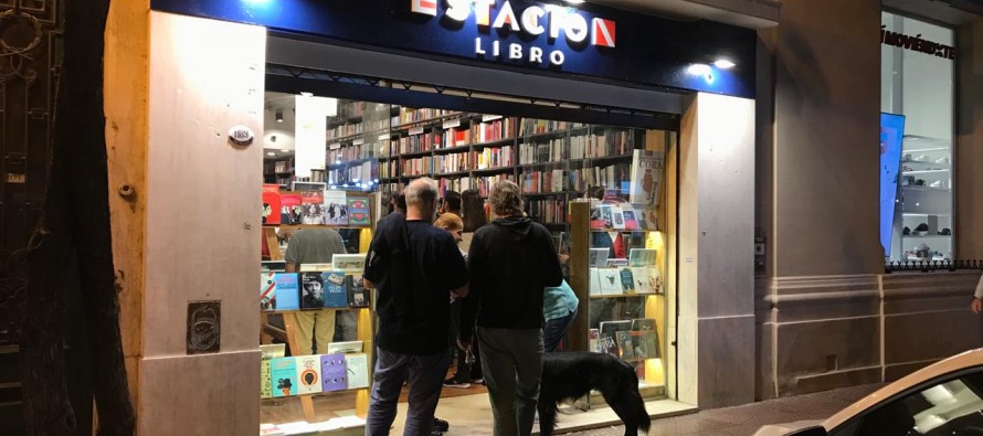 Noche de lecturas en la inauguración de Estación Libro San Fernando