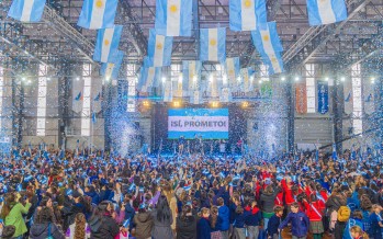 Alumnos de 4to grado prometieron lealtad a la Bandera en el Poli 2