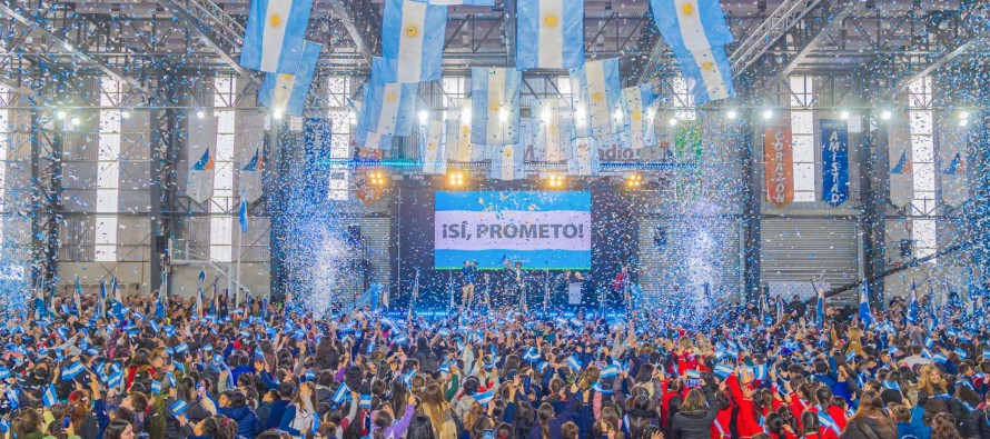 Alumnos de 4to grado prometieron lealtad a la Bandera en el Poli 2