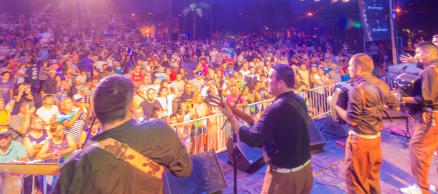 En la Plaza Carlos Gardel se llevó a cabo la 28° Fiesta del Litoral